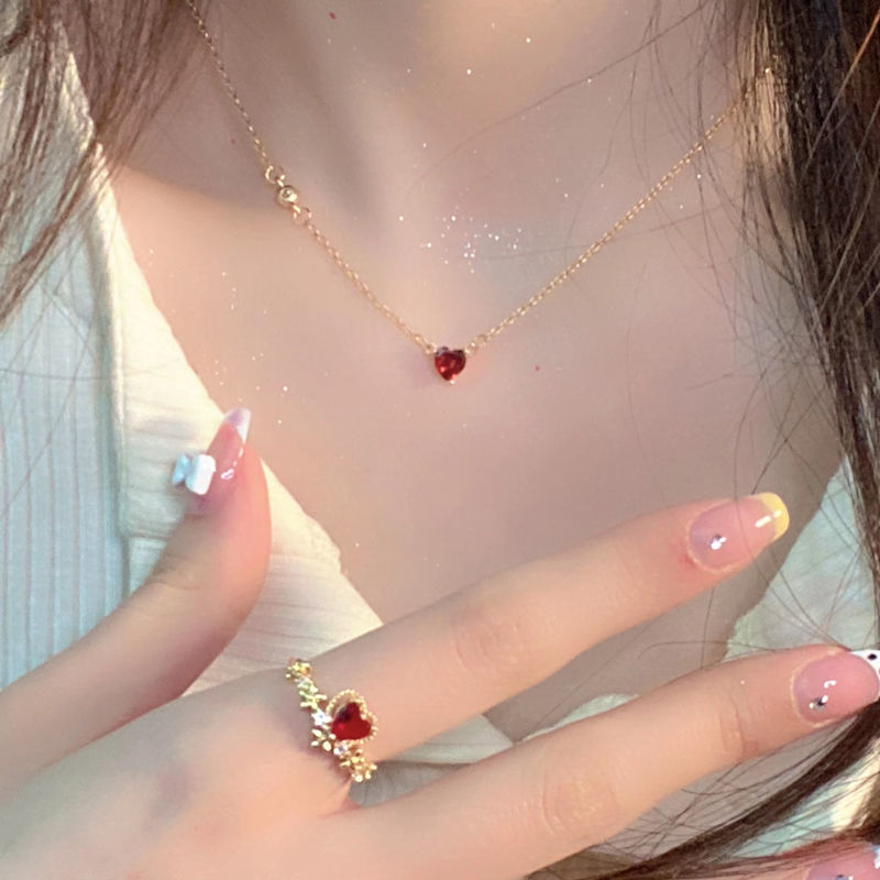 Versatile small peach heart rose gold necklace love sweet romantic exquisite red heart-shaped fashion clavicle chain