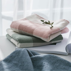 Source manufacturer wholesale nostalgic plaid gauze absorbent towel commercial supermarket advertising adult gift face washcloth
