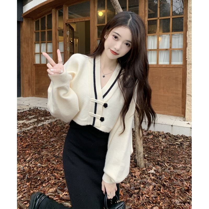 New Chinese style retro Chinese style girl's short cardigan sweater for women in autumn and winter with knitted suspender dress two-piece set