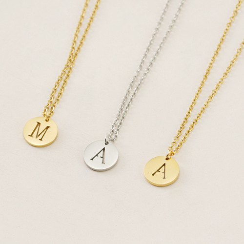Cross-border European and American stainless steel letter necklace titanium steel letter necklace for women niche design 18K gold ins necklace for women