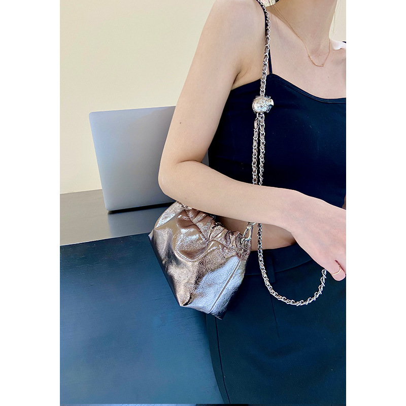 Bags for women, new leather pleated cloud bag, small fragrant style chain bag, simple and fashionable small gold ball shoulder crossbody bag