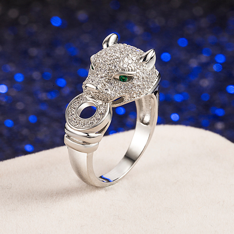 Wish cross-border hot selling leopard head ring female personality temperament European and American diamond emerald zircon ring jewelry