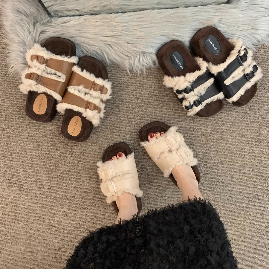 Korean white thick-soled furry slippers, women's shoes for outer wear, new internet celebrity hot style muffin slippers, plush slippers