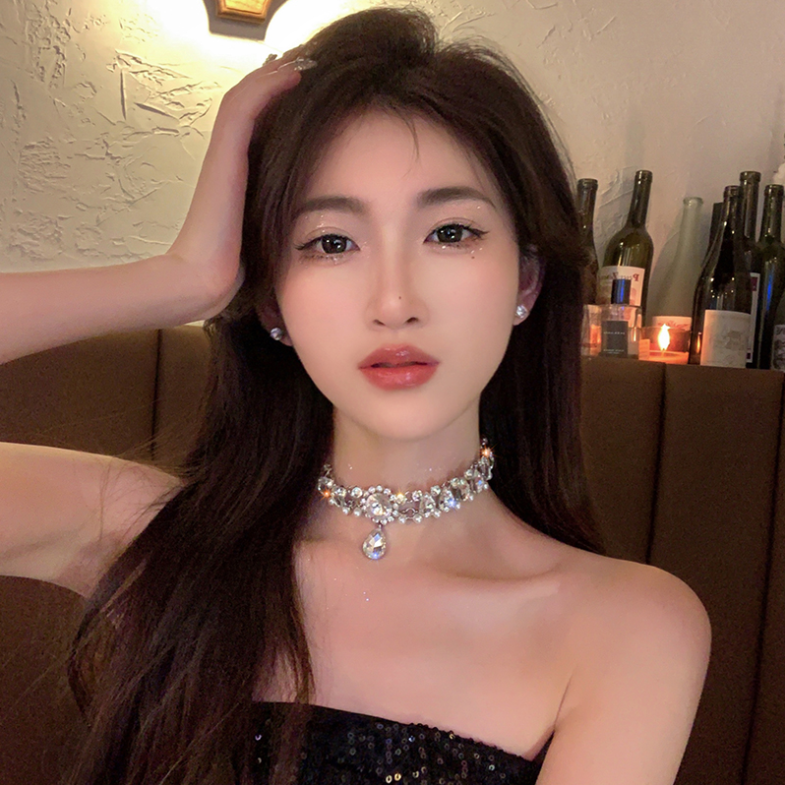 Wandering Moonlight ~ Baroque Pearl Necklace Women's Light Luxury Niche High-end Rhinestone Necklace Bridal Clavicle Chain
