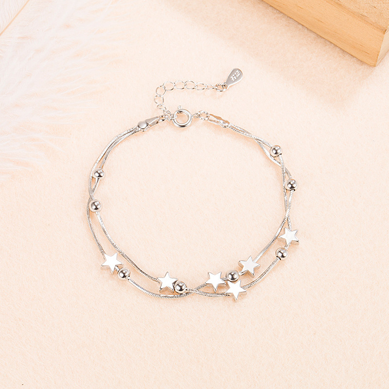 Korean version of the forest style literary five-pointed star bracelet for women, fashionable sweet star bead bracelet, simple jewelry accessories