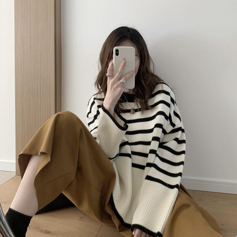 2022 New Knitted Sweater Autumn Black and White Striped Pullover Sweater for Women Retro Japanese Style Gentle Lazy Style Loose