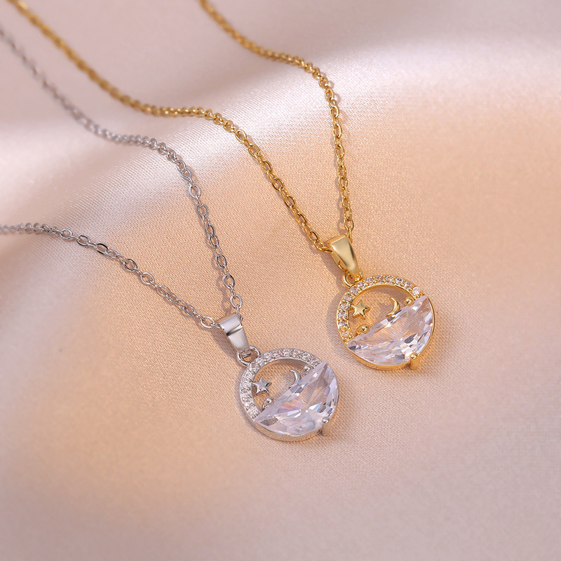 Necklace female Internet celebrity sweet cool wind star moon zircon geometric niche light luxury new design pendant temperament titanium steel necklace