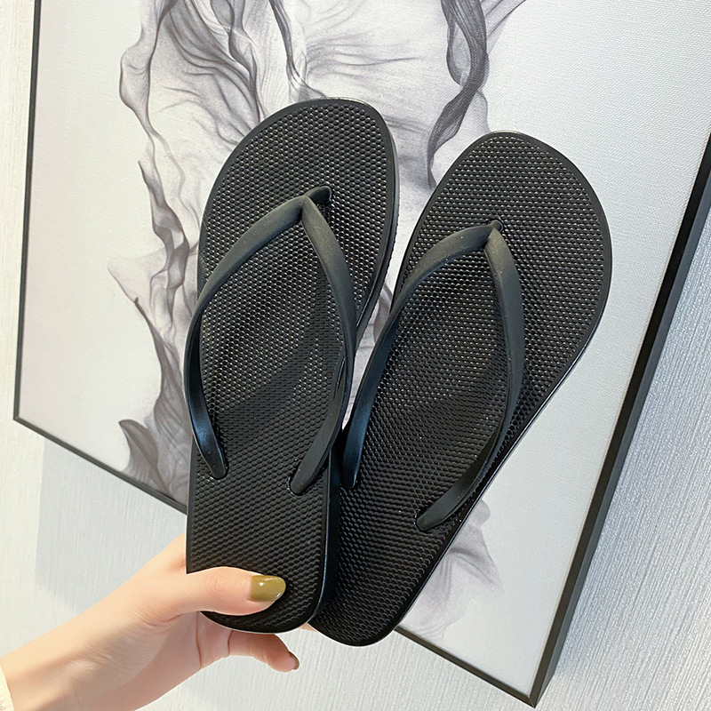 Wholesale outer wear flip-flops for men summer new soft-soled non-slip solid color couple flip-flops beach shoes