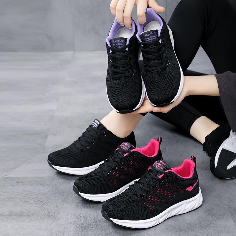 2022 Spring and Summer New Sports Shoes Women's Lightweight Travel Leisure Breathable Running Shoes Soft Sole Travel Shoes Large Size Women's Shoes
