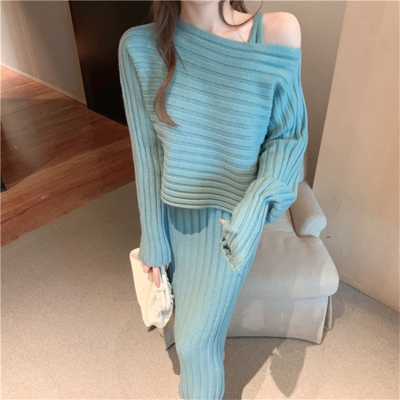 Knitted sweater women's suspender dress suit 2022 autumn and winter new women's temperament pullover sweater fashion two-piece set