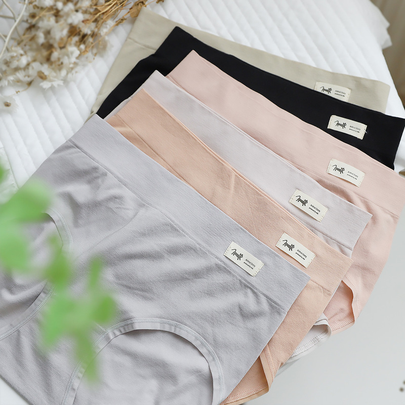 N1988 wide-waisted cat autumn and winter seamless mid-high waist underwear, clear and traceless briefs, one-piece hip lifting underwear