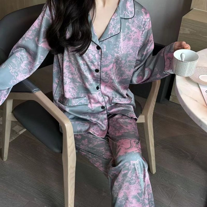 New summer ice silk pajamas for women, high-end cardigan, long-sleeved trousers, two-piece set, printed home clothes, can be worn outside