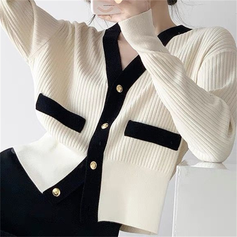 2023 new autumn and winter style small fragrance contrasting color v-neck knitted cardigan for women Korean style warm and soft waxy sweater jacket top