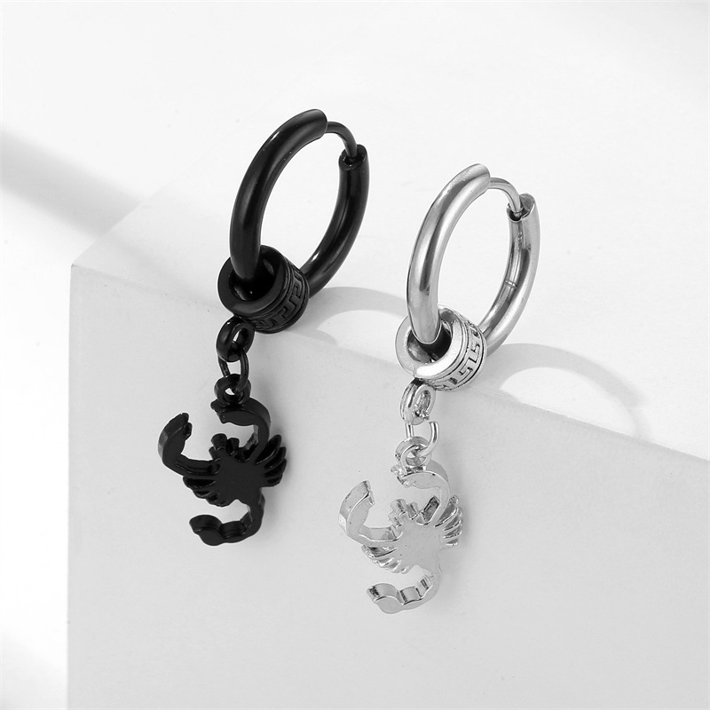 Cross-border titanium steel scorpion pendant trendy men's design personalized earrings wholesale European and American fashion street hip-hop ear bone nails