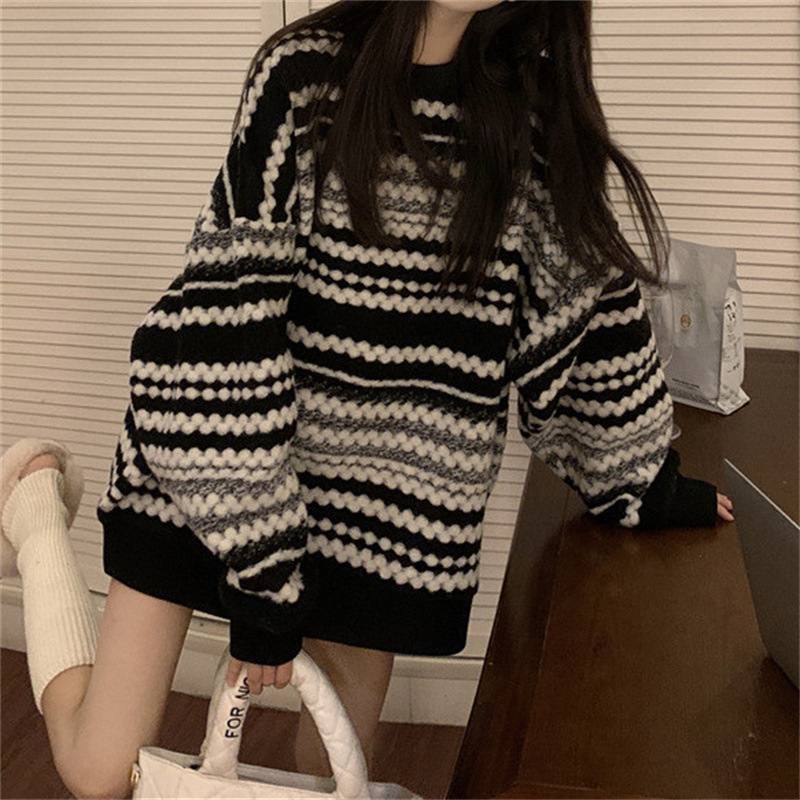 2022 autumn and winter long-sleeved sweater women's new loose round neck black and white striped casual lazy style sweater jacket