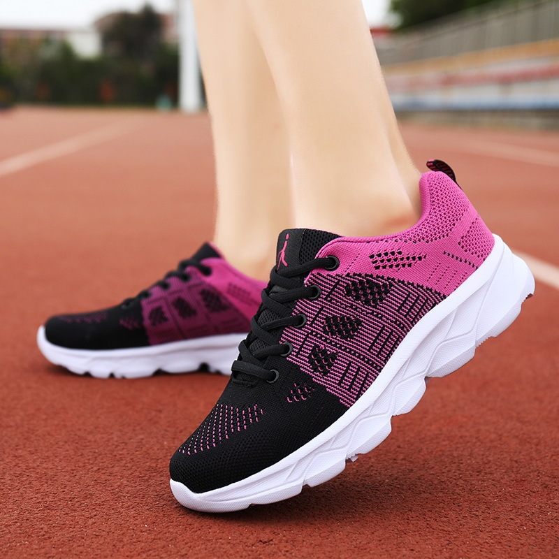 Women's Sports Shoes 2021 Summer New Mesh Breathable Versatile Running Shoes Students Soft Sole Lightweight Casual White Shoes