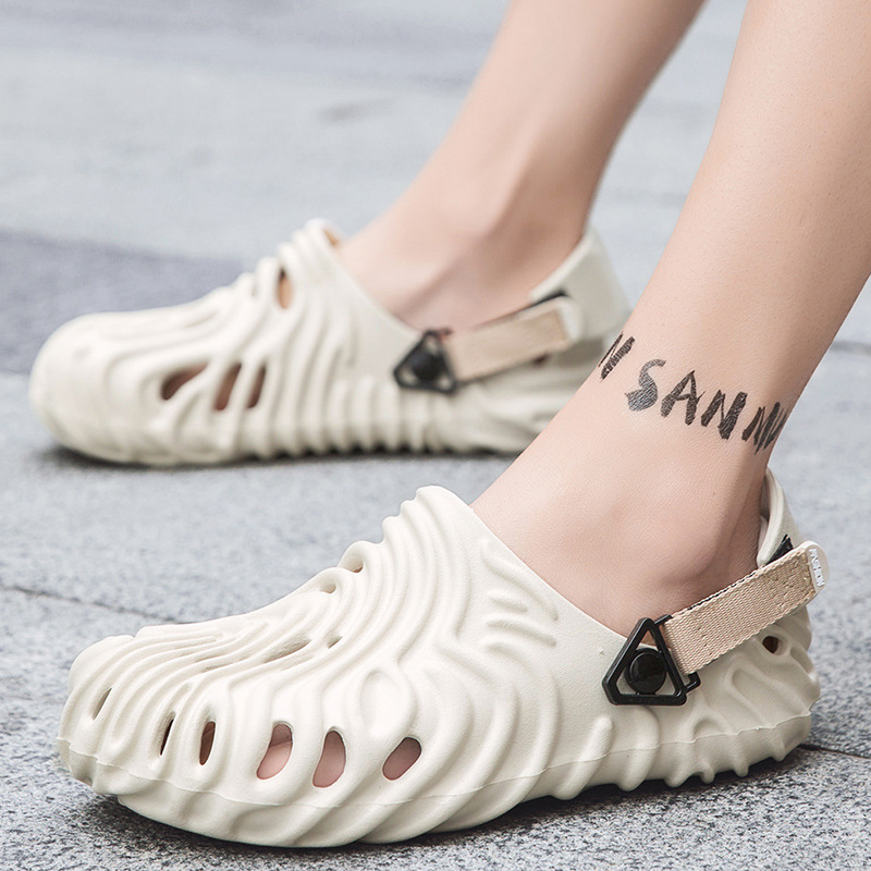 2023 new summer casual men's shit-stepping Baotou eva beach sandals and slippers men's summer hole-in-the-wall shoes wholesale