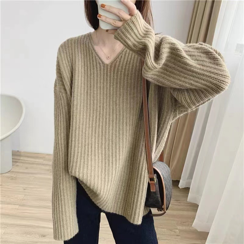New autumn style loose and lazy V-neck long-sleeved soft sweater for women Korean style slim knitted bottoming shirt top