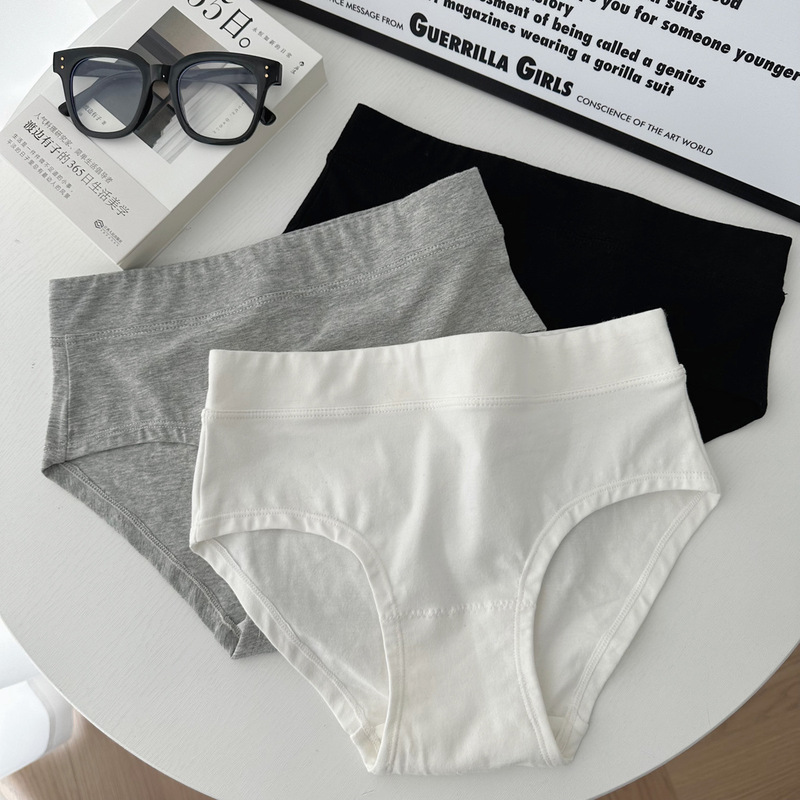 N906 cool black, white and gray simple triangle monochrome mid-waist cotton underwear for women with high slit, pure cotton, comfortable and large size