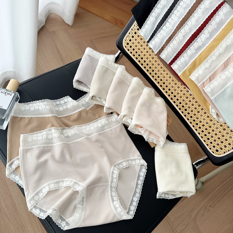 8395 Mid-high waist women's underwear, autumn and winter style, cream color plate, brushed fine cashmere feel, lace cover buttocks