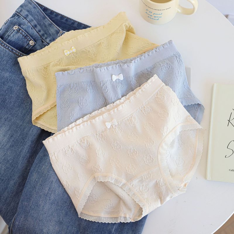 N8293 Cream Bunny Modal 2023 Spring and Summer Wooden Ear Bow Cute Seamless Hip-covering Women's Underwear