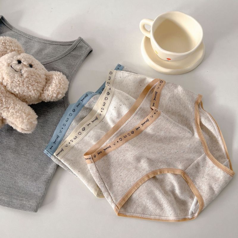 N8252 Exquisite and girly threaded cotton point-color simple underwear and briefs, skin-friendly, soft, mid-waist and girly