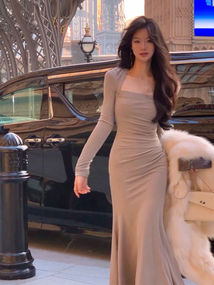 Congyi [The Minister Under the Skirt] French Square Neck Dress Autumn and Winter Women's New Fishtail Knitted Long Skirt
