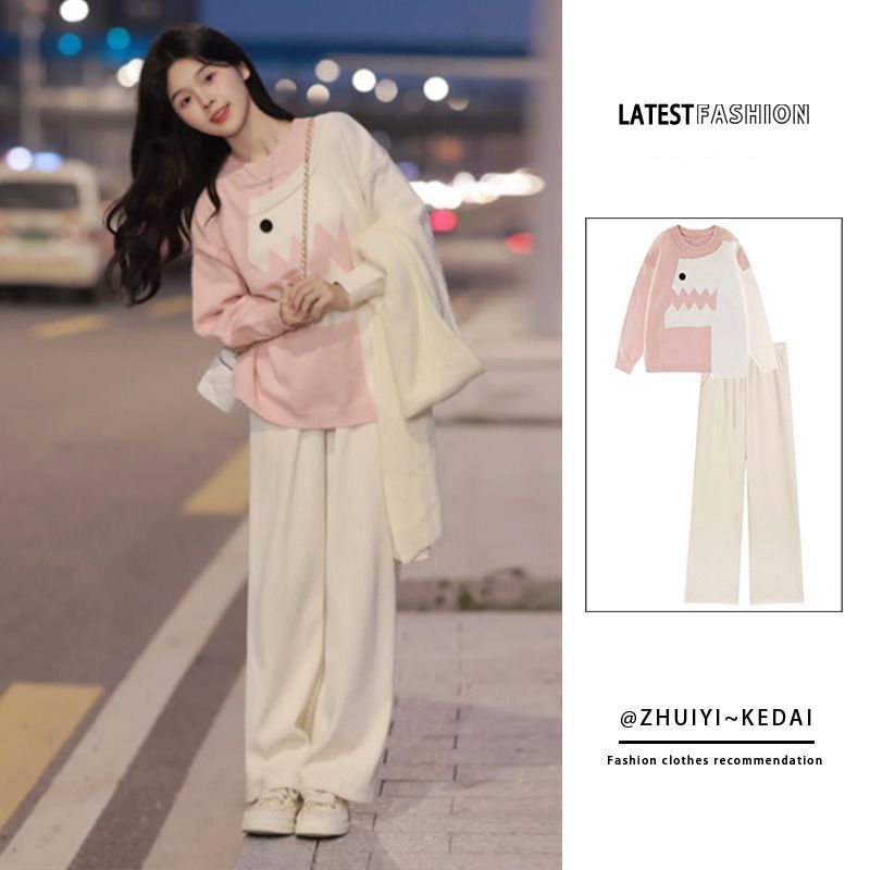 Autumn and winter match a complete set of pink dinosaur sweaters with niche design splicing sweaters and sweet sweater casual suits