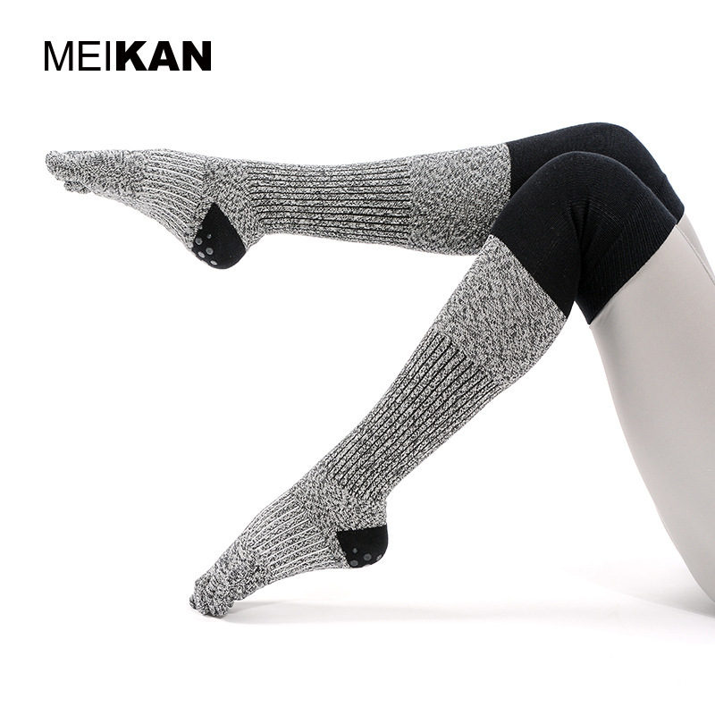 MEIKAN beautiful high-length sports socks yoga socks warm leggings non-slip five-finger floor dance socks