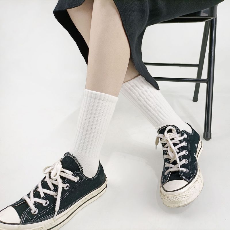 Men's long socks black long cotton white socks women's mid-length trendy simple sweat-absorbent solid color mid-length sports socks