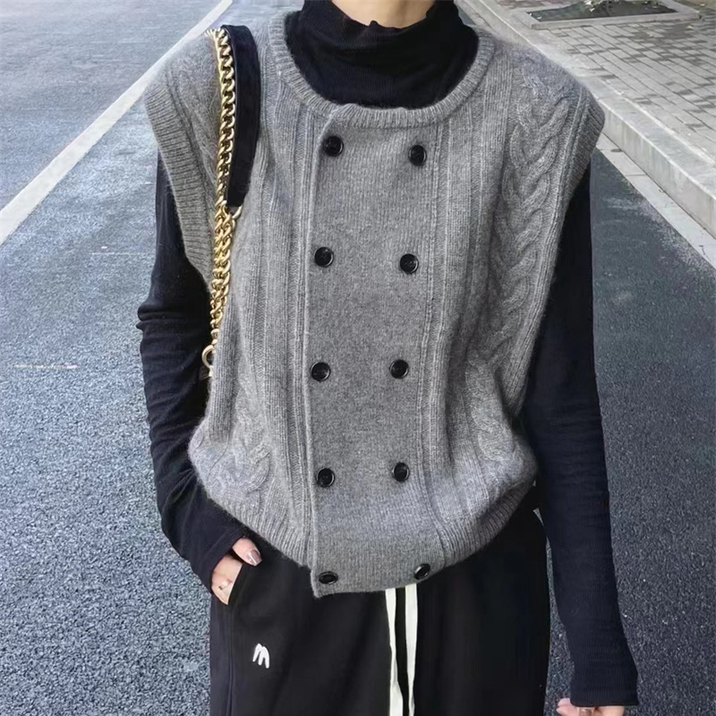 Korean style double-breasted knitted vest for women in spring, autumn and winter new style round neck casual vest for women with trendy outer waistcoat