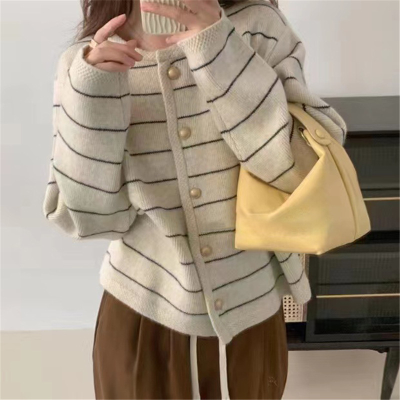 New autumn and winter Korean style loose lazy style knitted sweater jacket foreign style small fragrant style striped sweater cardigan for women