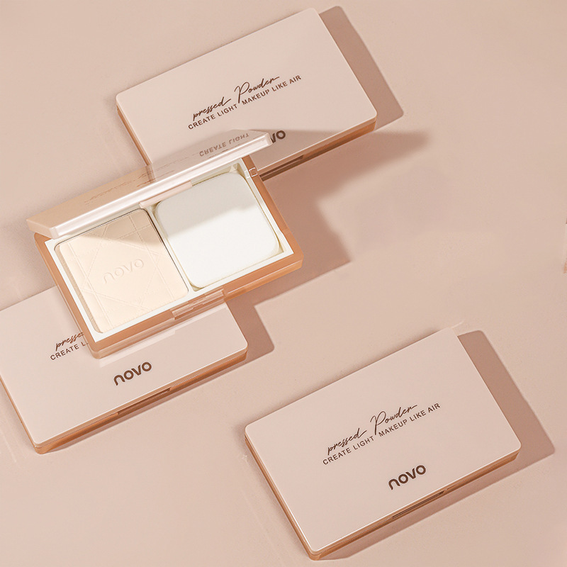 NOVO5525 Light Mist Satin Beauty Powder Oil Control Concealer Long-lasting Waterproof Wet and Dry Powder to Invisible Pores