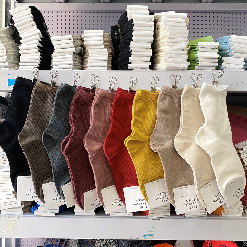 South Korea's Dongdaemun imported wholesale autumn and winter new solid color ETNA cotton socks casual and versatile women's mid-calf socks trendy