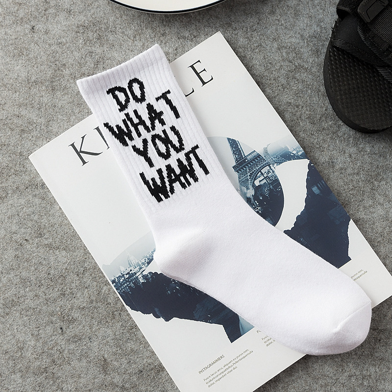 Socks trend Korean fashion brand Harajuku style retro sports letter mid-calf socks summer black and white men's cotton socks