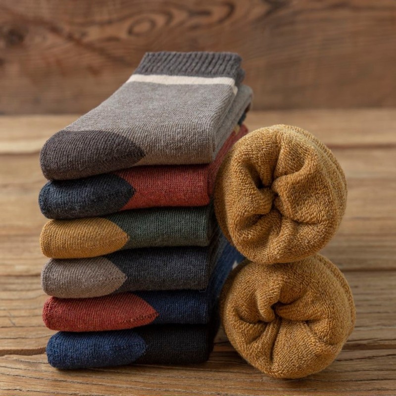 Winter plus velvet socks men's mid-calf socks winter color matching thickened warm ins versatile terry socks sports student socks