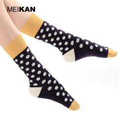 MEIKAN polka dot mid-calf women's socks with candy-colored flat high socks ins European and American street fashion socks polka dot socks