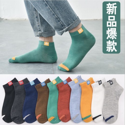 Socks Men's Socks Spring and Summer Men's Cotton Maple Leaf Boat Socks Sweat-Absorbent Breathable Low-cut Shallow Mouth Socks Street Stall Source