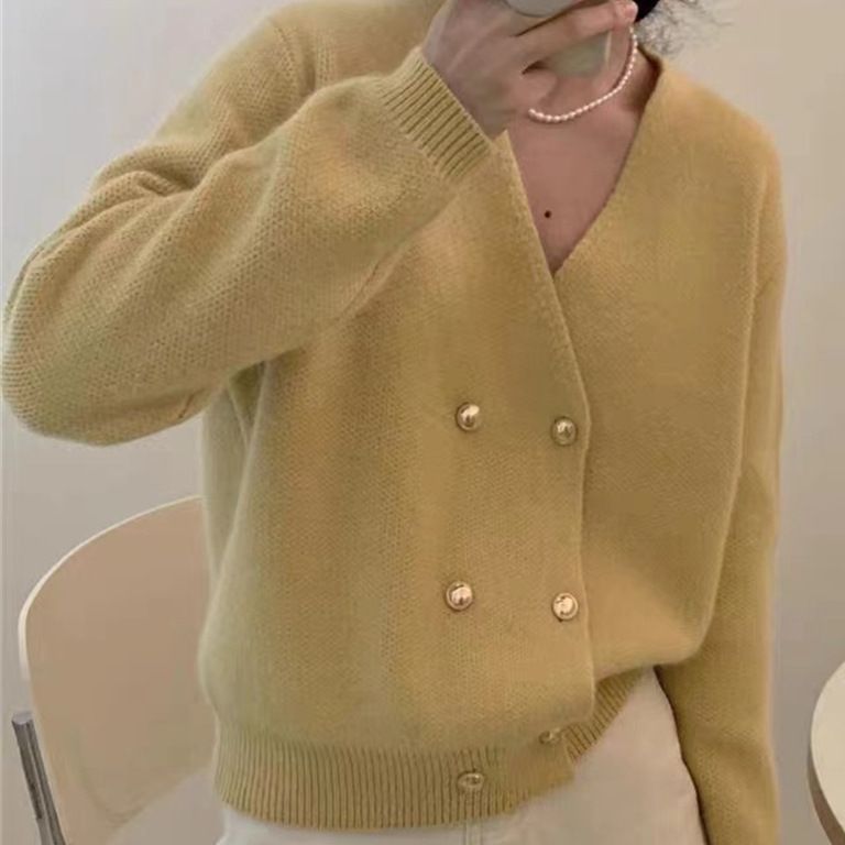 Korean design double-breasted knitted cardigan for women in autumn, loose, fashionable, lazy style, simple outer sweater jacket