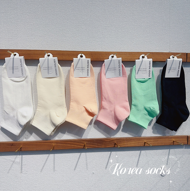 [Soft fabric and sweat-absorbent] Dongdaemun, South Korea, wholesale women's solid color versatile sports cotton socks and socks