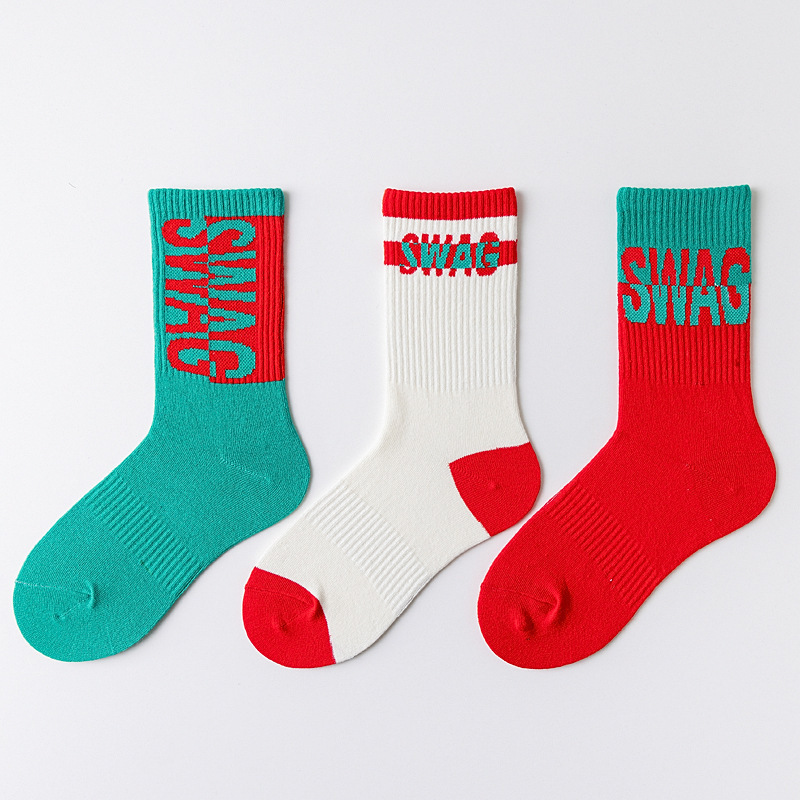 Socks for men, summer trendy lettered mid-calf football socks, street fashion brand sports pile socks, long socks for women