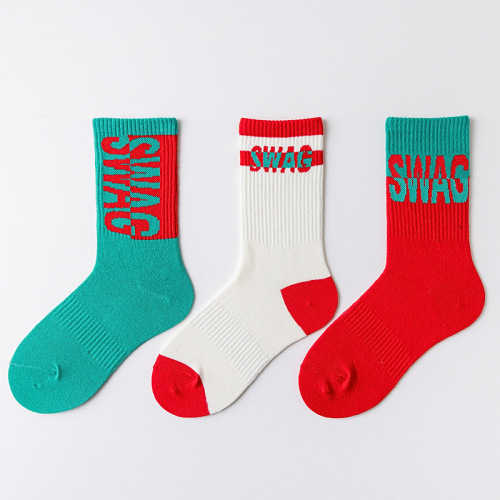 Socks for men, summer trendy lettered mid-calf football socks, street fashion brand sports pile socks, long socks for women