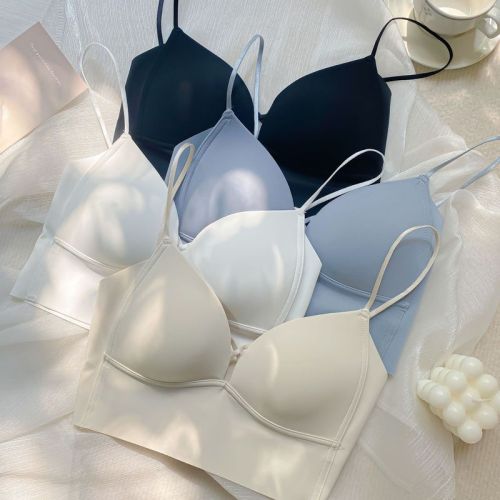 6841 Seamless simple French triangular cup light and thin bra cold style spaghetti straps girl photosensitive surface thin cup beautiful back