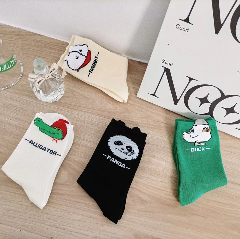 Year of the Rabbit autumn and winter animal year three-dimensional ears cartoon green crocodile mid-calf socks for women, panda black men's trendy socks