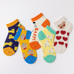 Socks ladies ins autumn and winter new Korean creative trendy socks Japanese cartoon socks Korean version bear socks