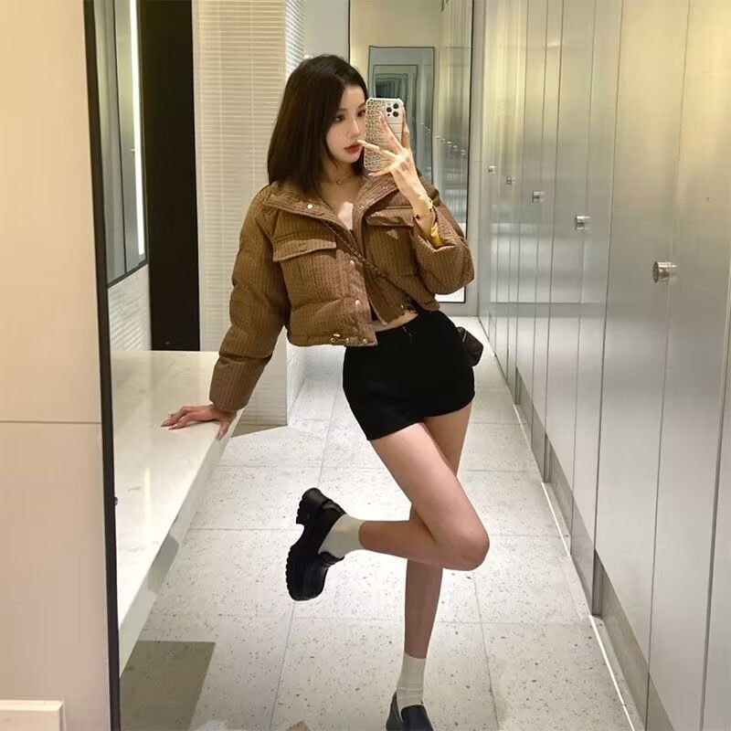 Short down-padded jacket for women in winter, Korean version, loose and casual, Hong Kong-style cotton coat, fashionable design, retro cotton-padded jacket, bread coat