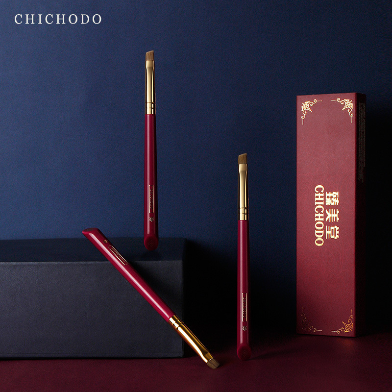 Zhenmeitang's new product, Ancient Rhythm, Happy Eyebrow Series, Chinese Red Makeup Brush, Mink Hair Angled Eyebrow Brush