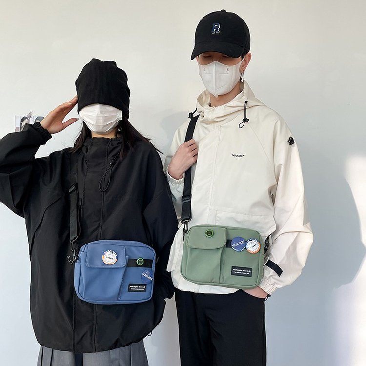 Trendy brand crossbody bag, large capacity, lightweight and versatile small shoulder bag, Japanese style ins, Korean version, casual, trendy and cool couple shoulder bag