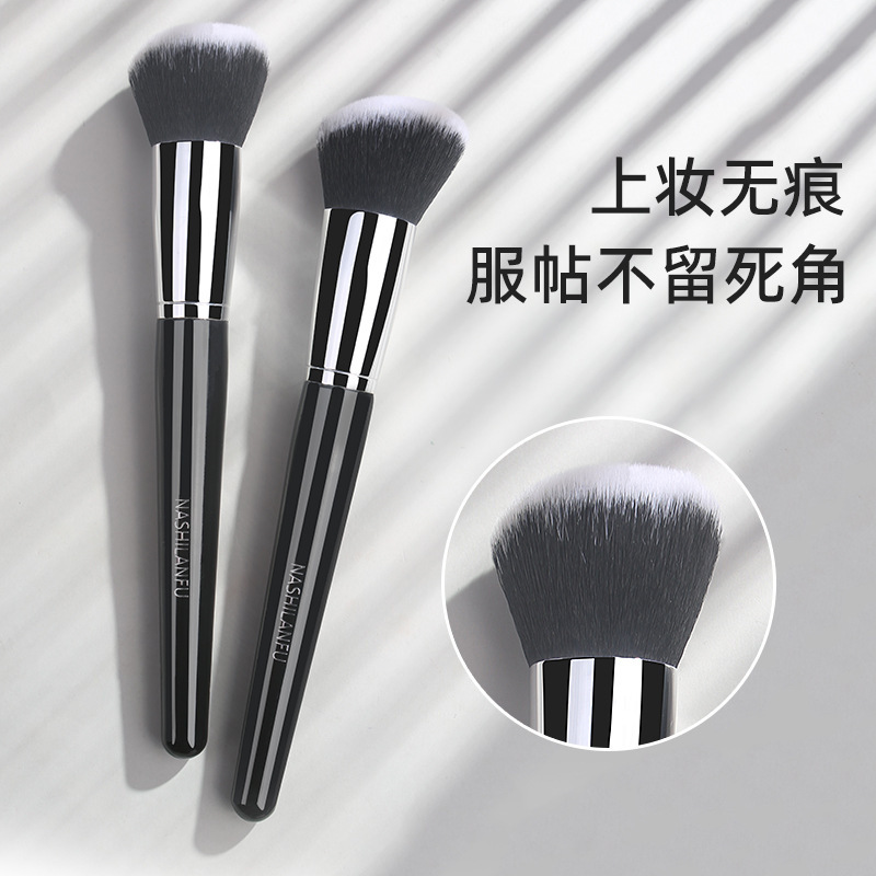 Cangzhou new cross-border foundation brush single flat head foundation brush soft hair non-eating powder wooden handle beauty tool makeup brush