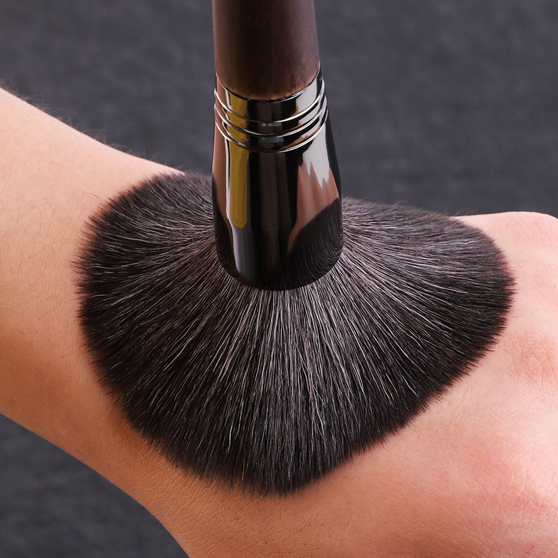 Goat hair real hair 24 pieces wooden box animal hair makeup brush set photo studio makeup artist makeup brush with bag portable
